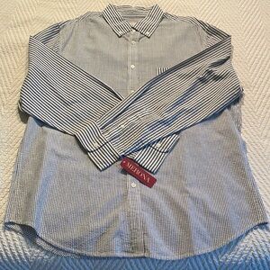 Men's Merona button down seer sucker shirt.